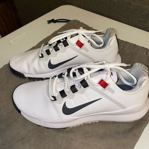 Tiger Woods '13 Golf Shoes